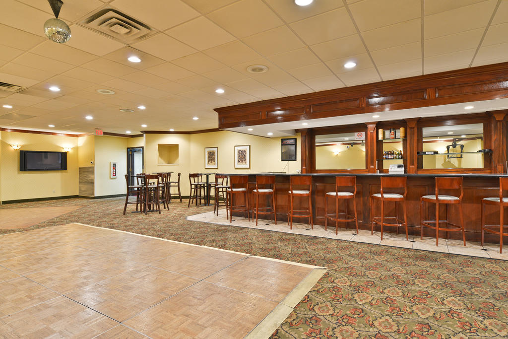 Quality Inn Windsor Mill Eksteriør billede