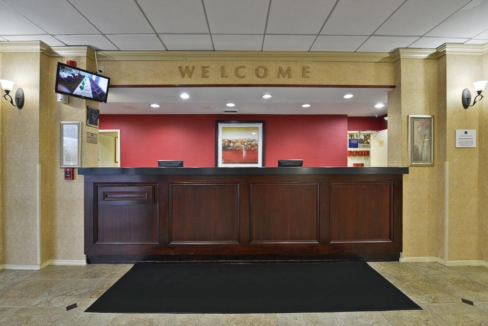 Quality Inn Windsor Mill Eksteriør billede